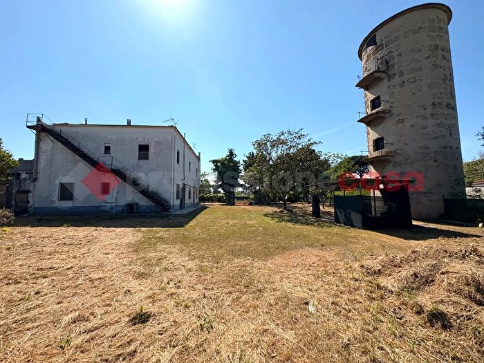 Casa con 8 locali in vendita in Via San Felice Circeo, Terracina