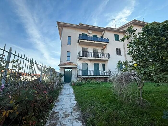 Appartamento quadrilocale in vendita in Via Londra, CoriglianoRossano