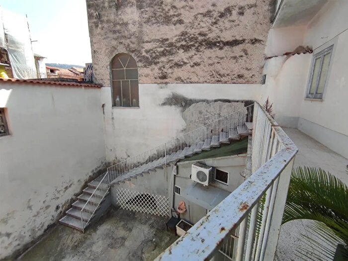 Appartamento con 8 locali in vendita in Caserta