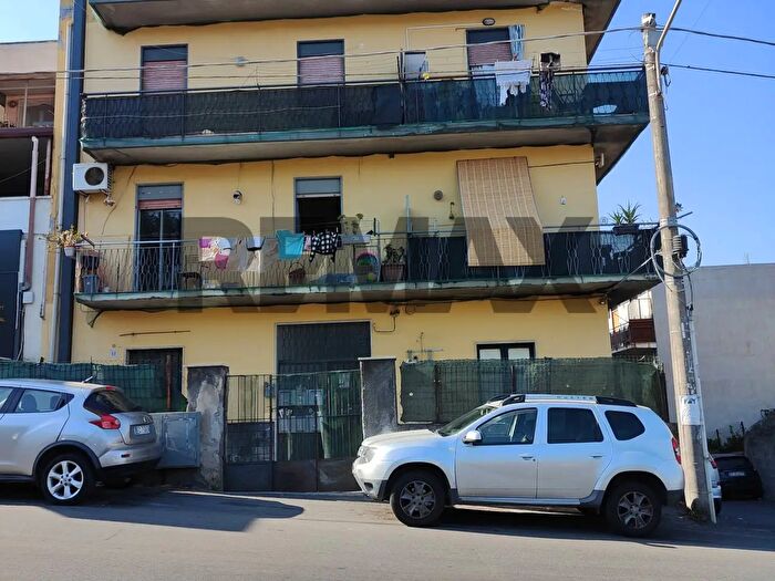 Appartamento trilocale in vendita in Stradale San Giorgio, Catania