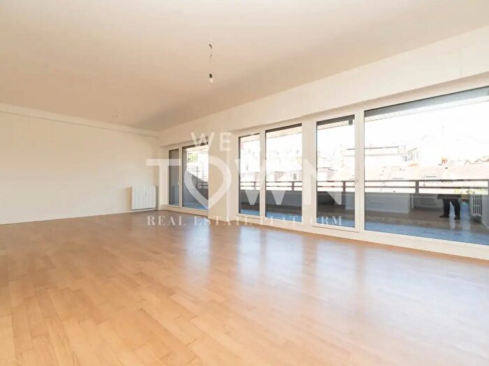 Appartamento quadrilocale in affitto in Via Giacomo Leopardi, Milano