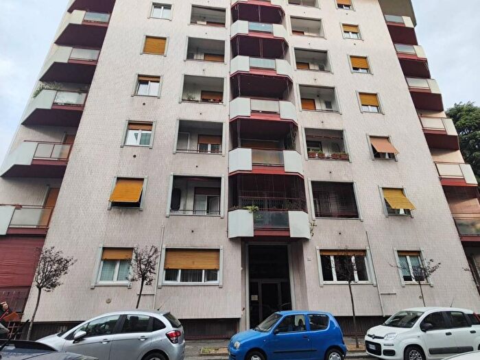Appartamento bilocale in affitto in Via Carlo Antonietti, Regina Pacis Borsa, Monza