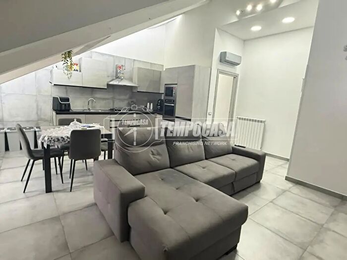 Appartamento trilocale in vendita in Via Ippolito Nievo, Giugliano In Campania