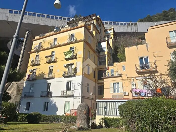 Appartamento trilocale in vendita in Via Ligea, Salerno