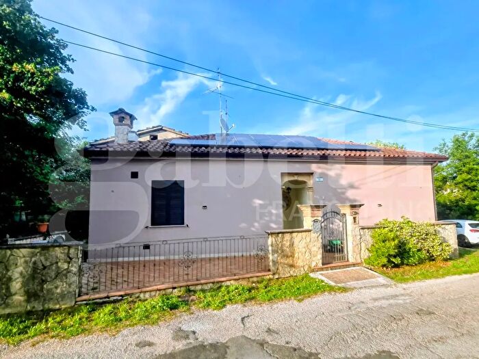 Casa quadrilocale in vendita in Via Celletta, Ceccano