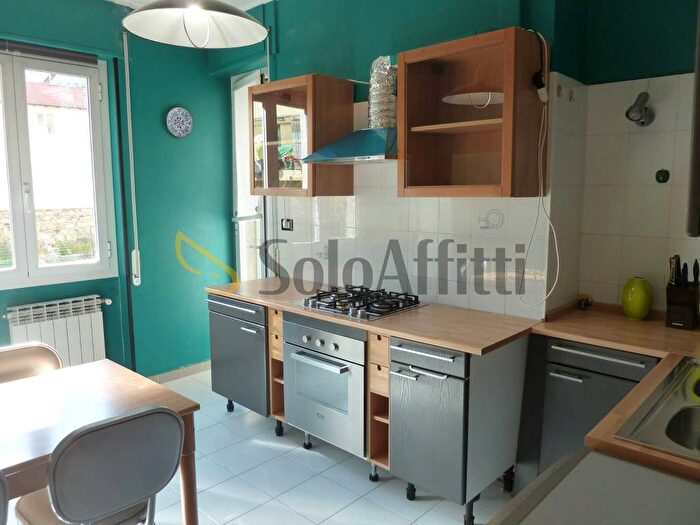 Appartamento trilocale in affitto in Via Galileo Galilei, Borgo, Sanremo