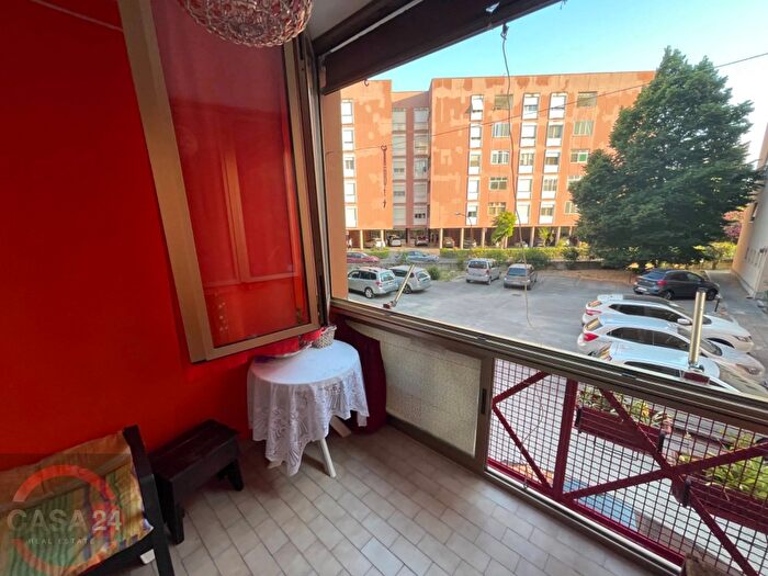 Appartamento con 5 locali in vendita in Via Albalonga, Latina