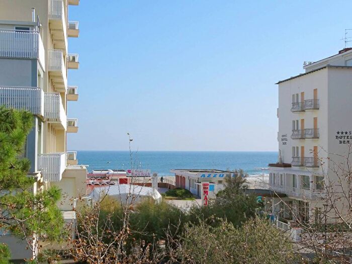 Appartamento con 5 locali in affitto in Via Decima Traversa, Milano Marittima, Cervia