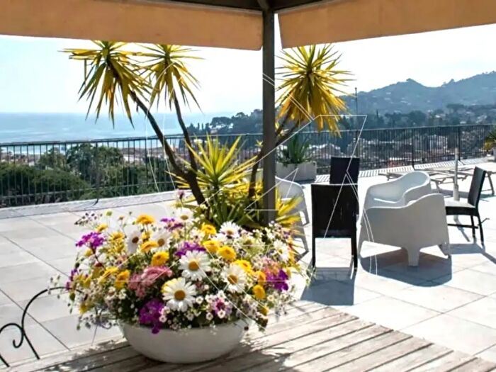 Appartamento con 5 locali in vendita in Via Cuneo, Santa Margherita Ligure