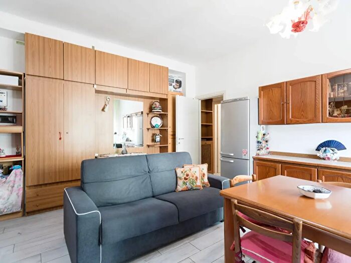 Appartamento bilocale in vendita in Via Varesina, Milano