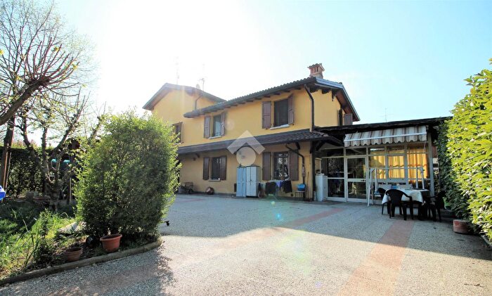 Casa quadrilocale in vendita in Strada Provinciale Romana Sud, Carpi