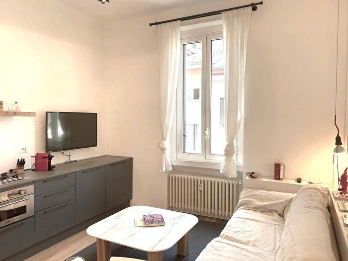 Appartamento bilocale in affitto in Via Luigi Calamatta, Porta Vittoria, Milano