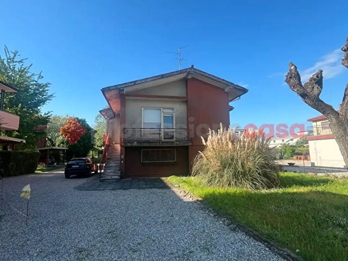 Casa con 5 locali in vendita in Via Prova, San Bonifacio