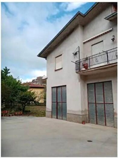 Casa con 5 locali in vendita in Via Don Aniceto Bracci, Vignanello