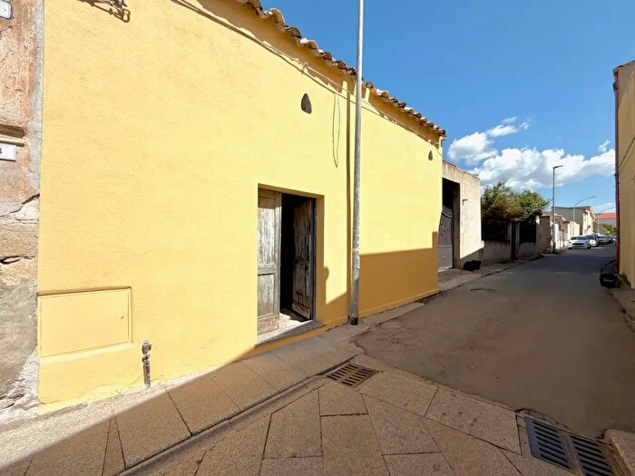 Casa monolocale in vendita in Via Vidal Snc, Maracalagonis