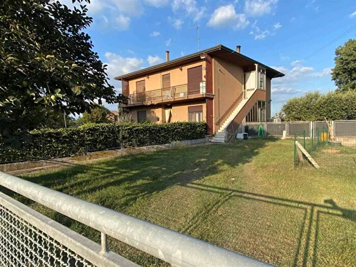 Appartamento con 5 locali in affitto in Centro, San Bellino