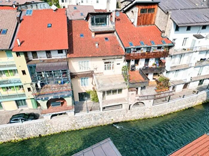 Casa con 6 locali in vendita in Borgo Valsugana