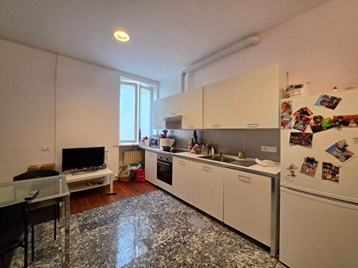 Appartamento bilocale in affitto in Corso San Gottardo, Milano