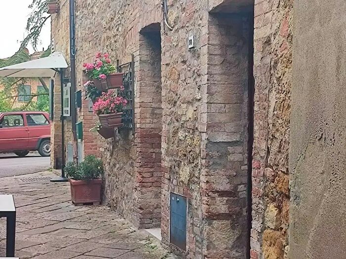 Appartamento quadrilocale in vendita in Via del Giglio, Pienza