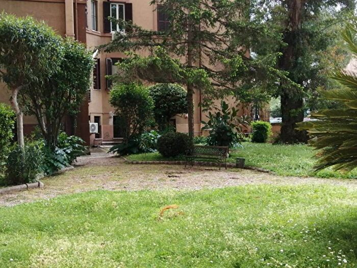 Appartamento quadrilocale in affitto in Piazza Epiro, San Giovanni, Roma