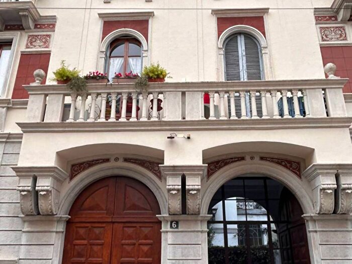 Appartamento bilocale in affitto in Piazzale Francesco Bacone, Buenos Aires, Milano