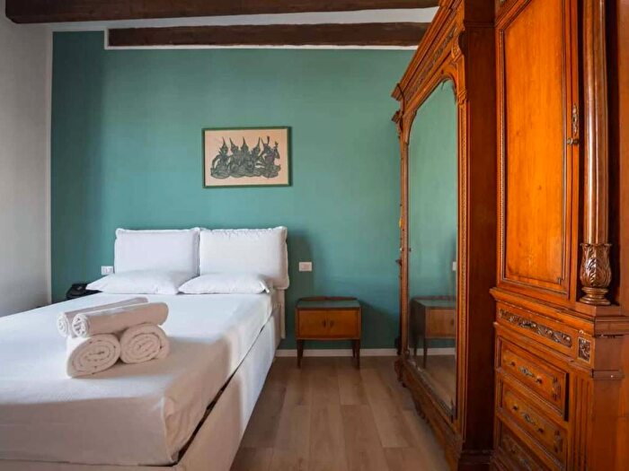 Appartamento bilocale in affitto in Via Marco Aurelio, Pasteur, Milano