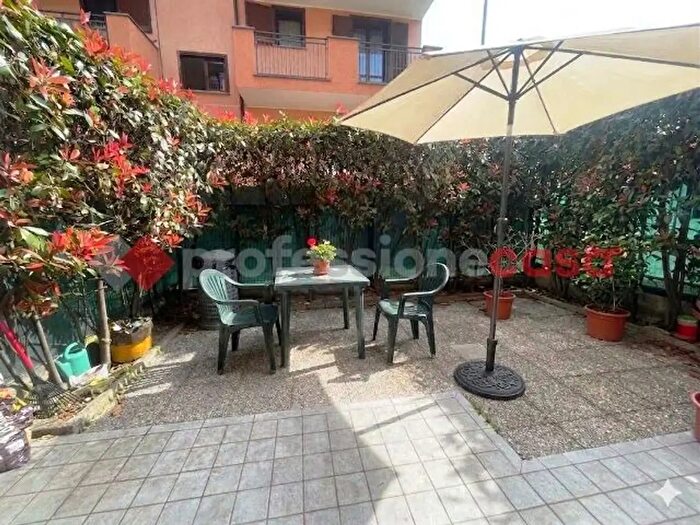 Appartamento trilocale in vendita in Via Genova, Pioltello