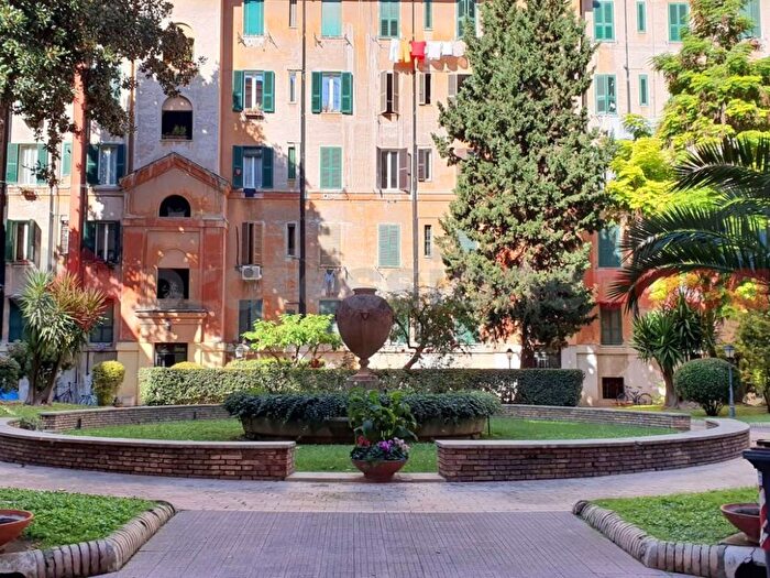 Appartamento bilocale in affitto in Piazza Di Santa Maria Liberatrice, Testaccio, Roma