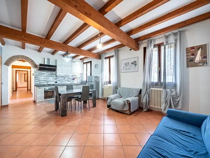 Appartamento trilocale in vendita in Via R Franchetti, Bibbiano