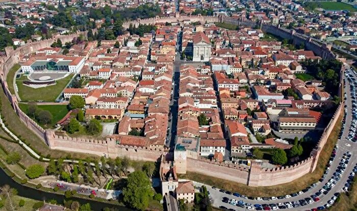 Casa quadrilocale in vendita in Cittadella