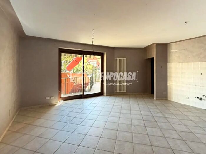 Appartamento trilocale in vendita in Via Roma, SantAlbano Stura