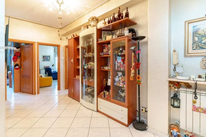 Appartamento con 6 locali in vendita in Acquisto, SantAgata Li Battiati