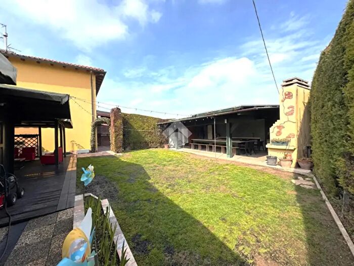 Casa quadrilocale in vendita in Via Samoggia Vecchia, San Giovanni In Persiceto