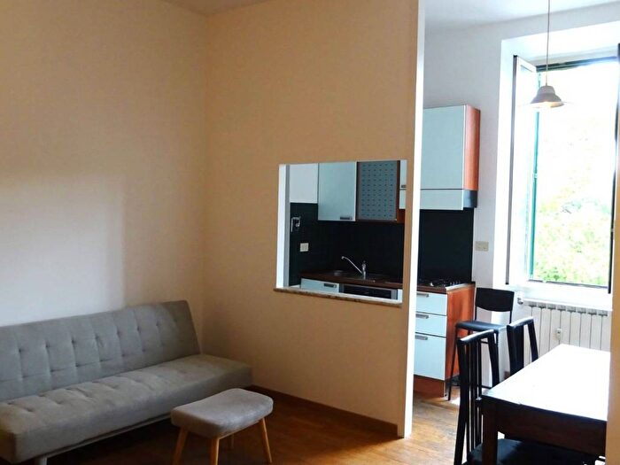 Appartamento trilocale in affitto in Piazza di Villa Fiorelli, Villa Fiorelli, Roma