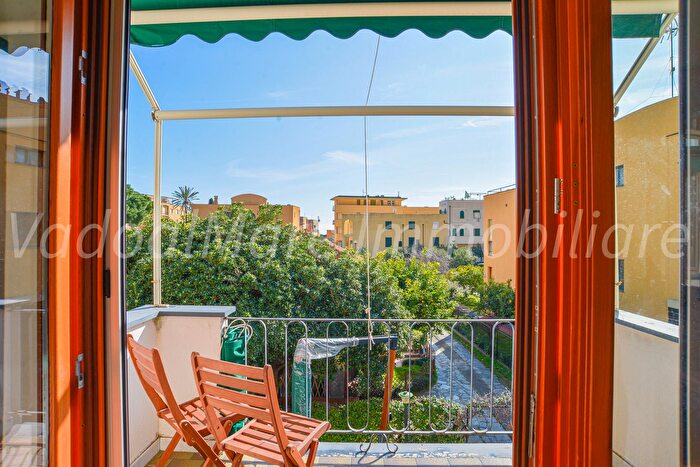 Appartamento quadrilocale in affitto in Via degli Orti, Finale Ligure