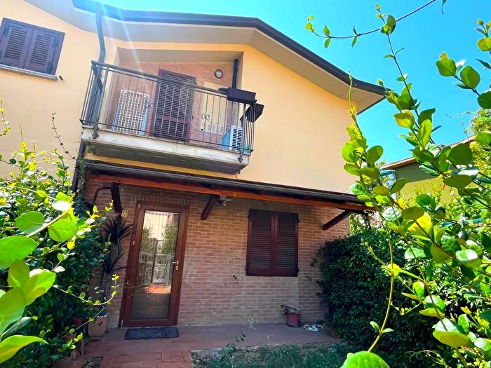Casa trilocale in vendita in Via Matilde, Perugia