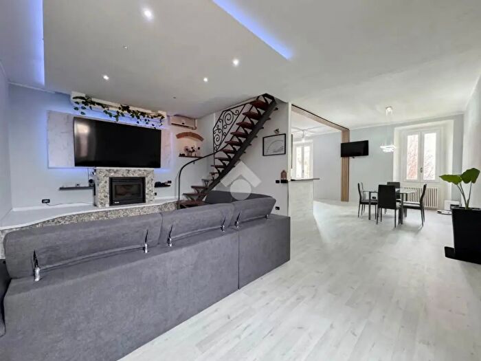 Appartamento quadrilocale in vendita in Via Arnaldo, Calcinato