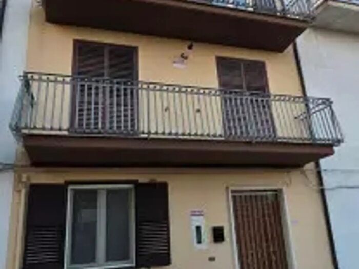 Casa quadrilocale in vendita in Via Roma, Guardia Lombardi