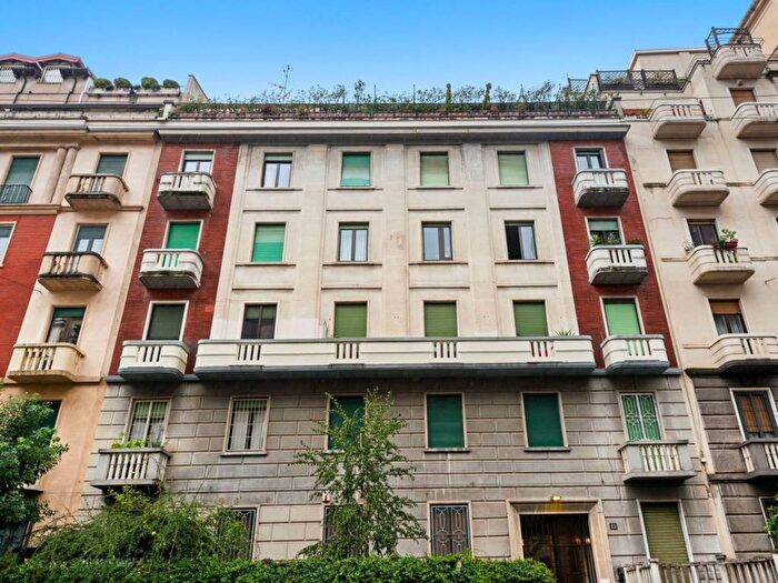 Appartamento bilocale in affitto in Via Giulio Ceradini, Plebisciti Susa, Milano