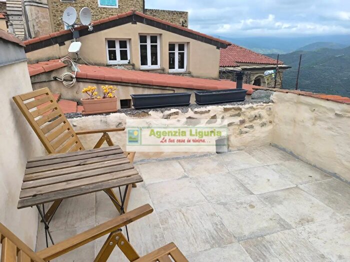 Appartamento con 9 locali in vendita in Via Poggiolino, Perinaldo