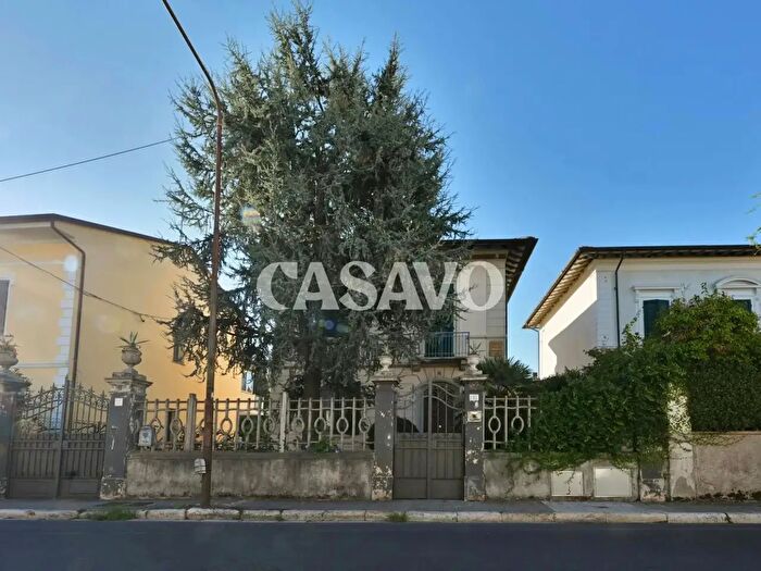 Appartamento quadrilocale in vendita in Via Giuseppe Garibaldi, Pisa