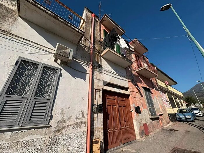 Appartamento bilocale in vendita in Via Carpinone, Torre Del Greco