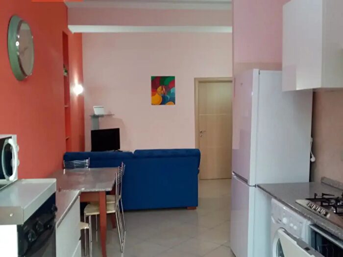 Appartamento trilocale in affitto in Via Rio De Janeiro, Torino