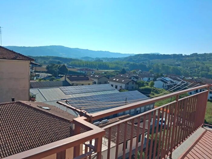 Appartamento quadrilocale in affitto in Monastero Bormida