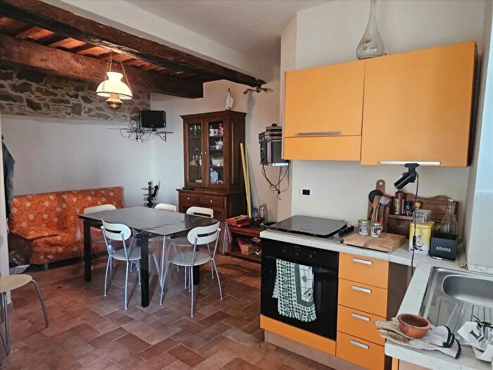 Casa quadrilocale in vendita in Lisciano Niccone