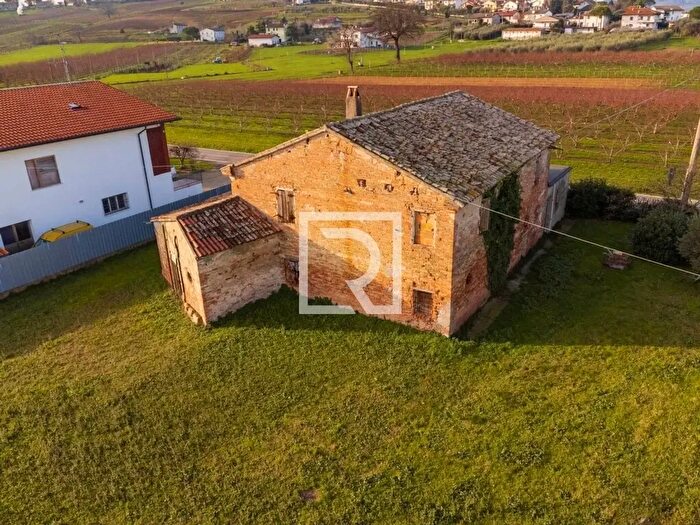 Casa con 5 locali in vendita in Via Fontanazze, Longiano