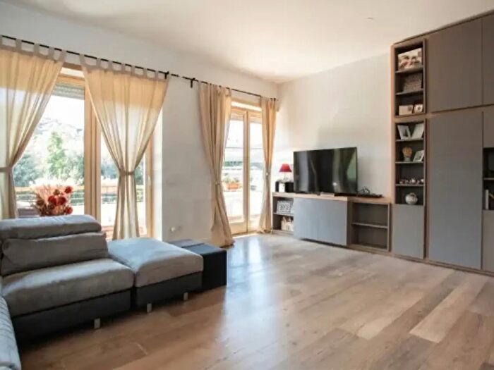 Appartamento quadrilocale in affitto in Largo Temistocle Solera, Roma