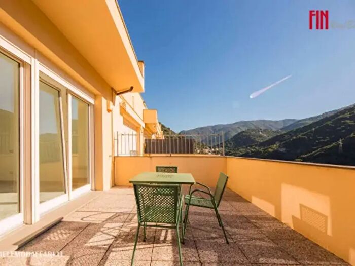Appartamento bilocale in vendita in Via Tre Pini, Genova