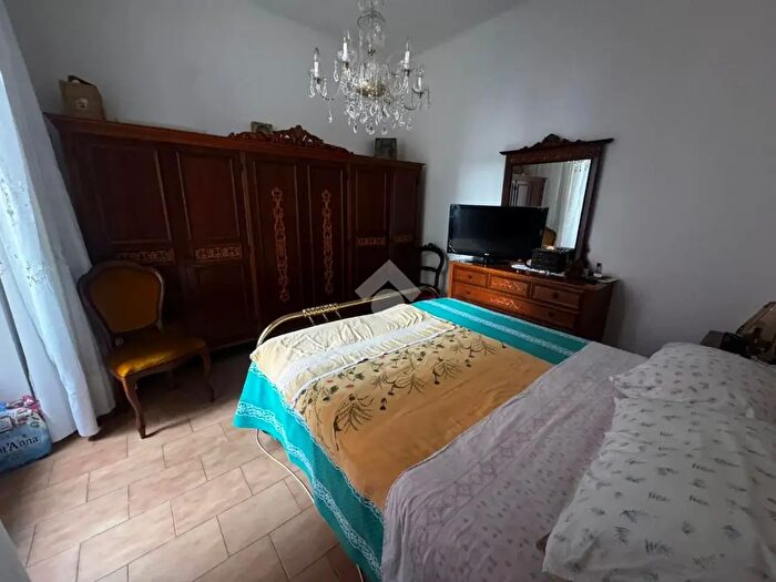 Appartamento con 7 locali in vendita in Via Valentino Armirotti, Genova