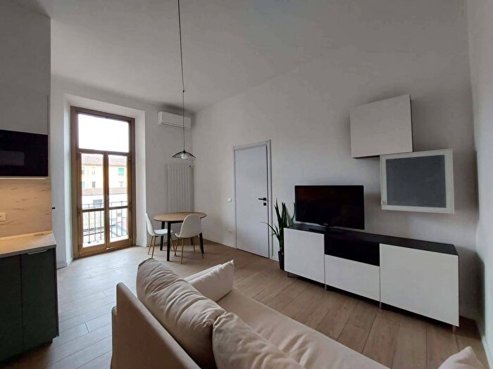 Appartamento bilocale in affitto in Via Cardinale Mezzofanti, Argonne Corsica, Milano